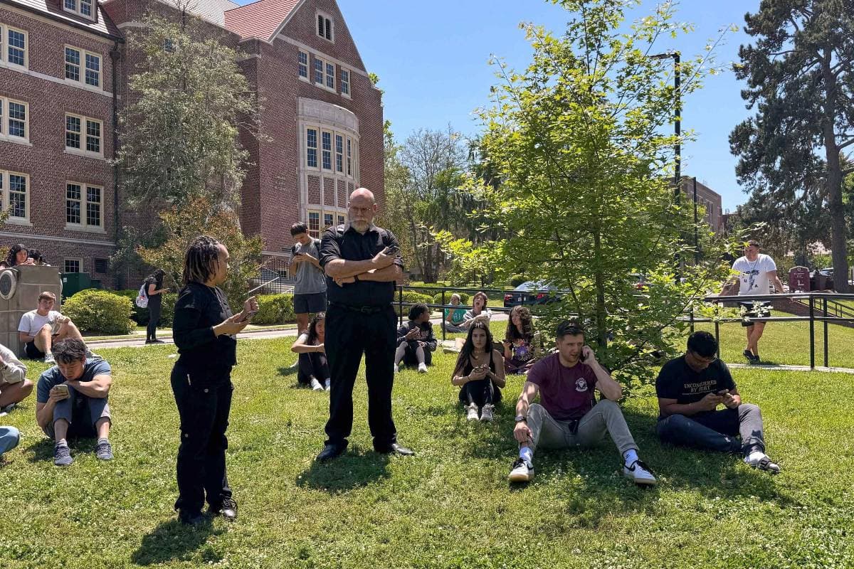 Florida Shooting : फ्लोरिडा में धांय–धांय चली गोली, स्टेट यूनिवर्सिटी में दो की मौत, मची अफरा–तफरी