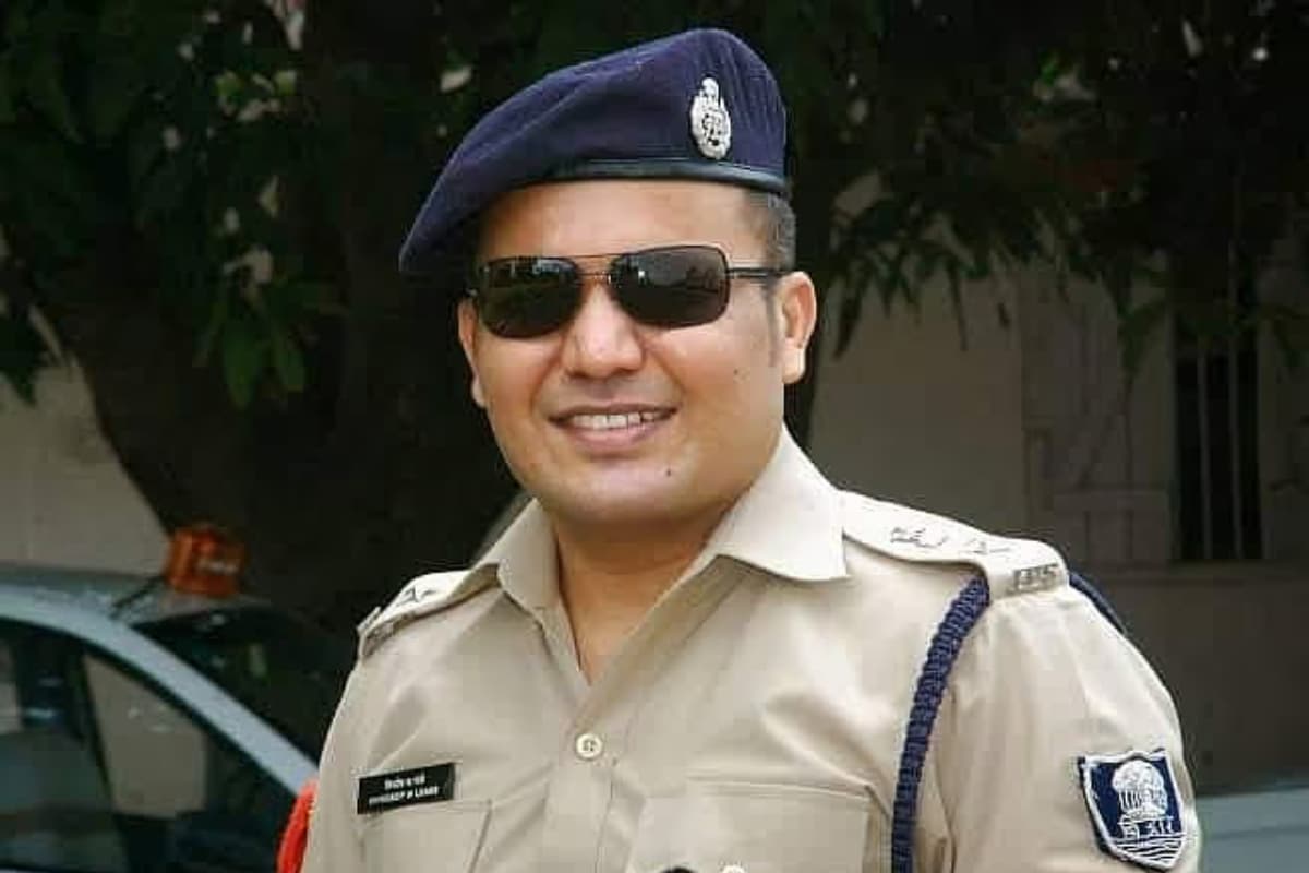 IPS Shivdeep Lande Education: आईपीएस छोड़कर शुरू की राजनीतिक पार्टी, जानें कितने पढ़े लिखे हैं शिवदीप लांडे