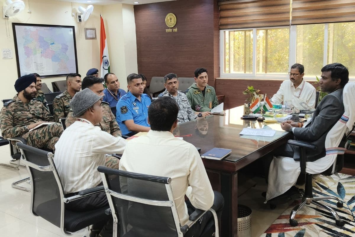 रांची में 19 और 20 अप्रैल को एयरफोर्स का एयर शो, एसडीओ उत्कर्ष कुमार नोडल अफसर नियुक्त