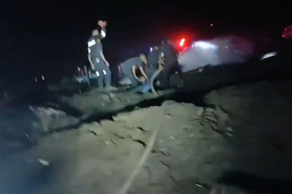 Fighter Aircraft Crash: गुजरात के जामनगर में जगुआर फाइटर प्लेन क्रैश, एक पायलट को बचाया गया, देखें Video