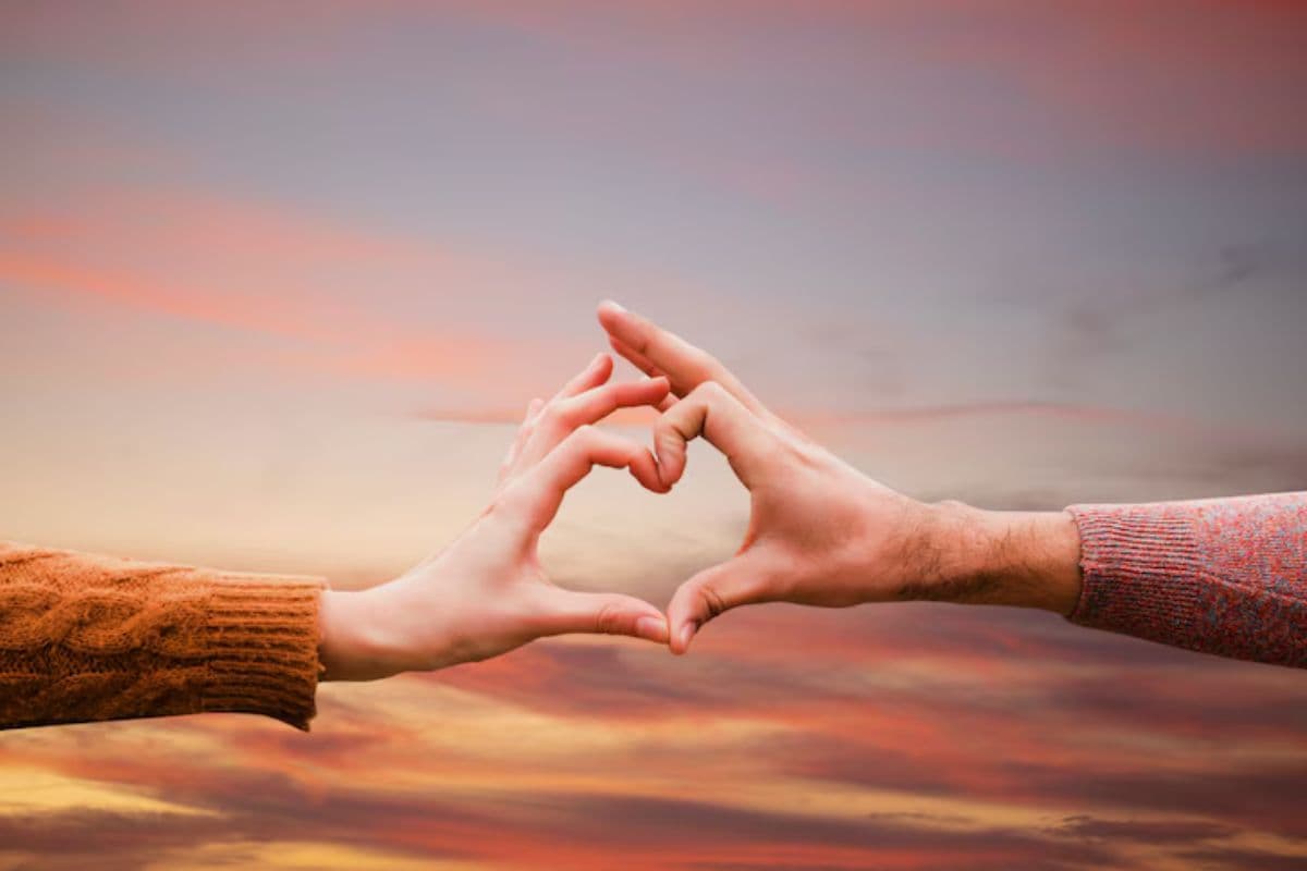 प्यार के लिए तरस जाते इन 3 राशियों के लोग, अगर कर लिये यह उपाय तो चमक जाएगी तकदीर