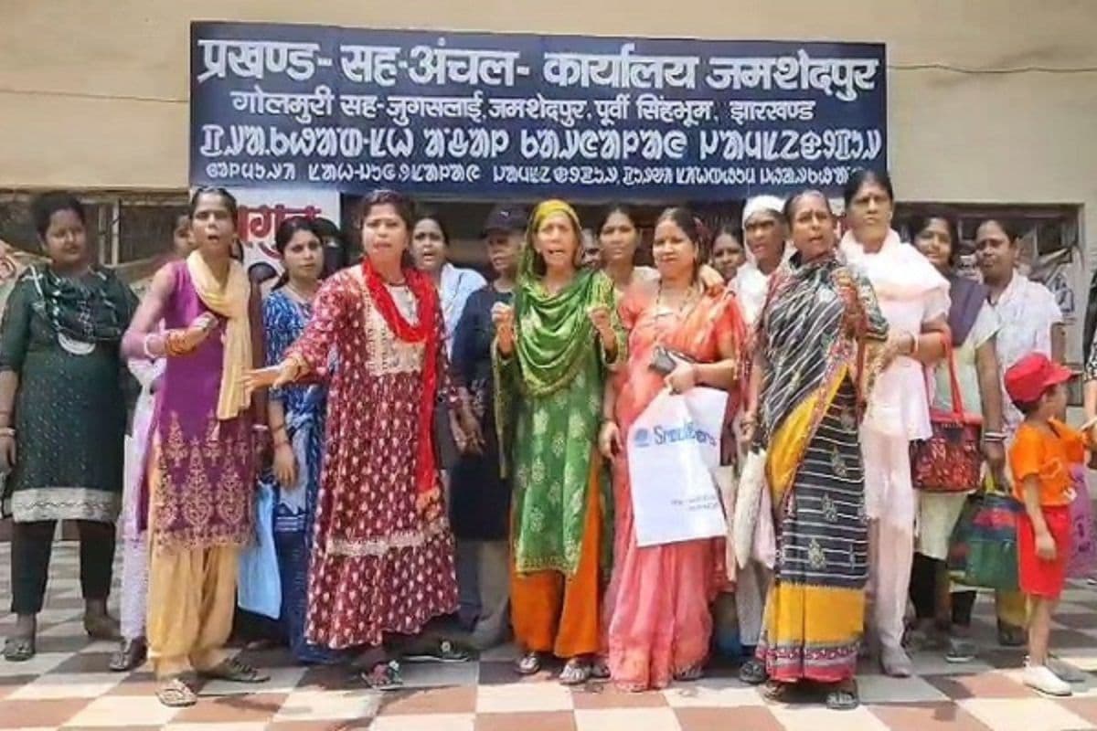 मंईयां सम्मान योजना के लिए झारखंड में जमकर हंगामा, हेमंत सोरेन सरकार से महिलाओं ने की ये अपील