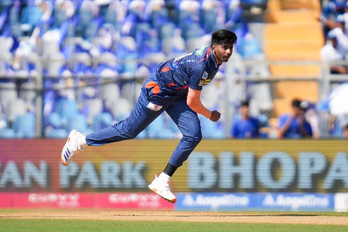 बैक टू बैक 2 छक्के फिर आउट, LSG के 156.7 KMPH वाले गेंदबाज ने रोहित से ऐसे लिया बदला