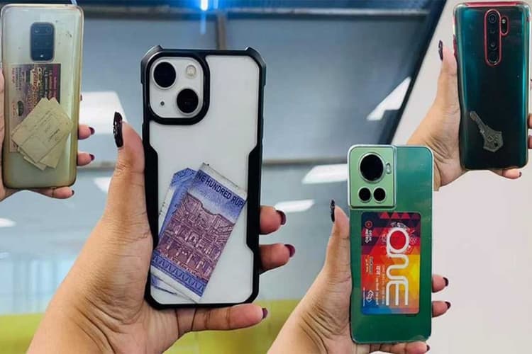 Tech Tips: गर्मियों में भूल कर भी स्मार्टफोन के कवर में न रखें नोट और कार्ड, बम की तरह फट जाएगा फोन