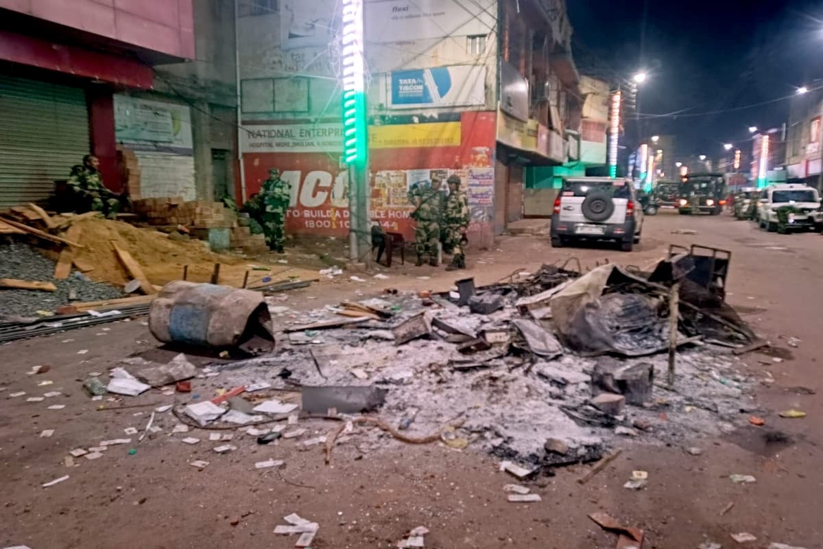 Murshidabad Violence: ममता बनर्जी के राज में शरणार्थी बने हिंदू? बेघर होकर शिविरों में रात गुजारने को मजबूर, Video