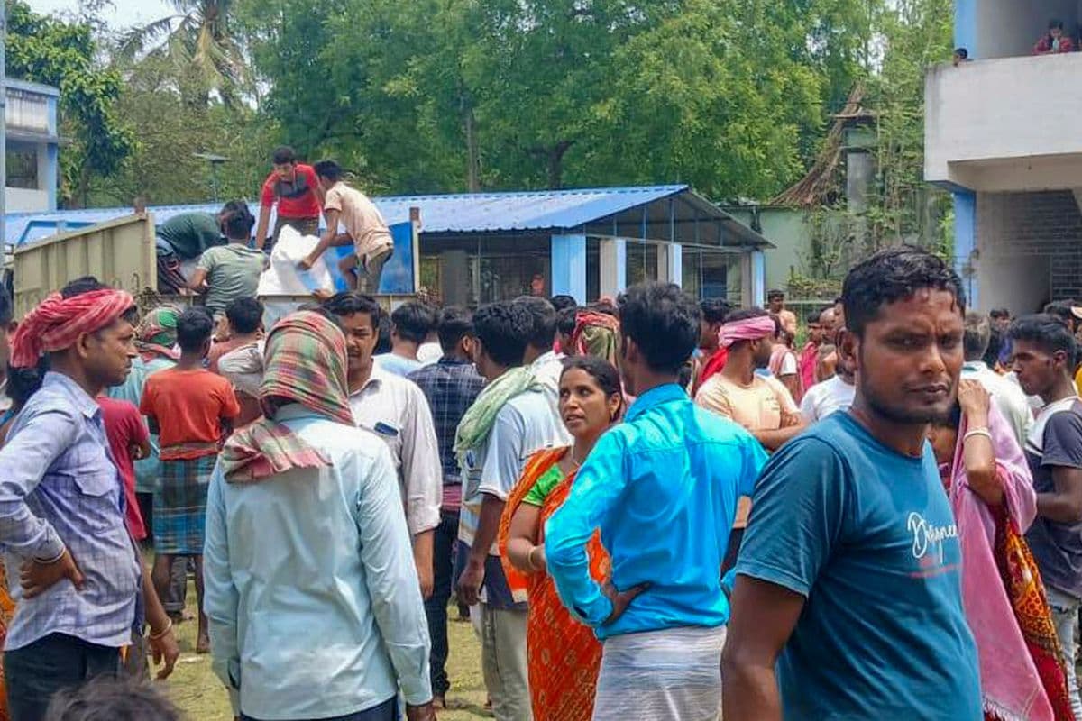 Murshidabad Violence: ‘बंगाल के भीतर ही तो कर रहे पलायन,’ मुर्शिदाबाद के पीड़ितों पर ममता के मंत्री का चौंकाने वाला बयान