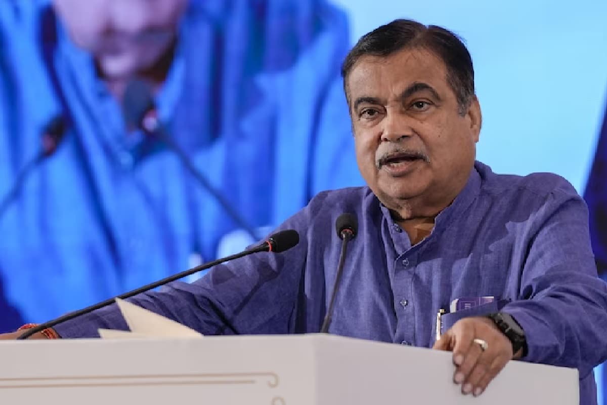 Nitin Gadkari की सख्त हिदायत! हाईवे प्रोजेक्ट्स में तेजी लाने के लिए लें फटाफट फैसले
