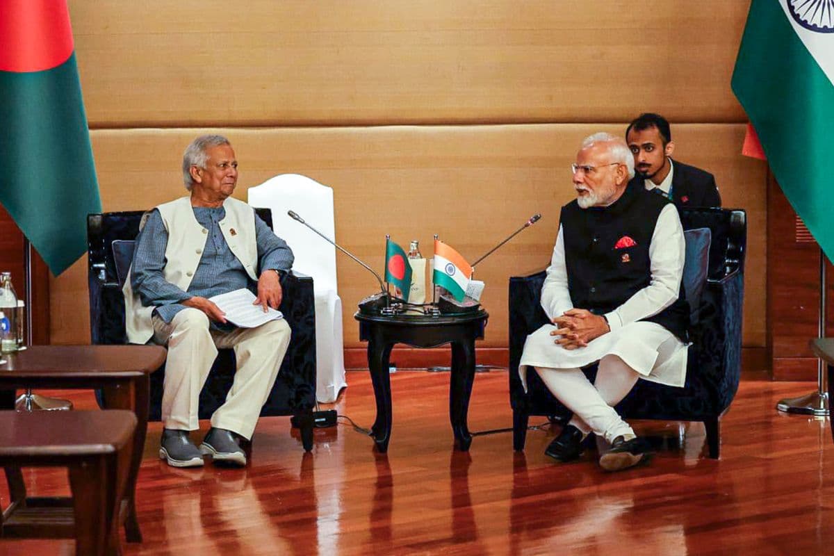 PM Modi: पीएम मोदी की बांग्लादेश को दो टूक, हिंदुओं की सुरक्षा सुनिश्चित करें, अनावश्यक बयानबाजी से बचें