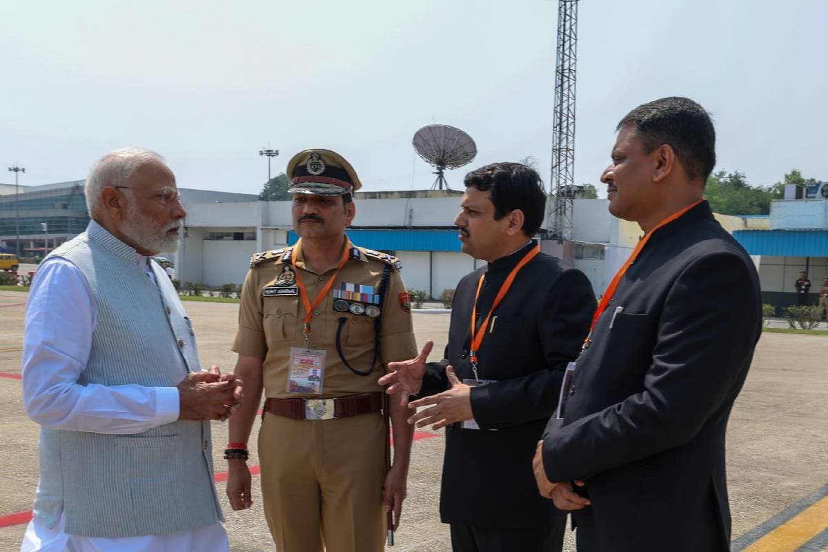 PM Modi Varanasi Visit : सामूहिक दुष्कर्म मामले में पीएम मोदी सख्त, वाराणसी पहुंचते ही अधिकारियों की लगाई क्लास