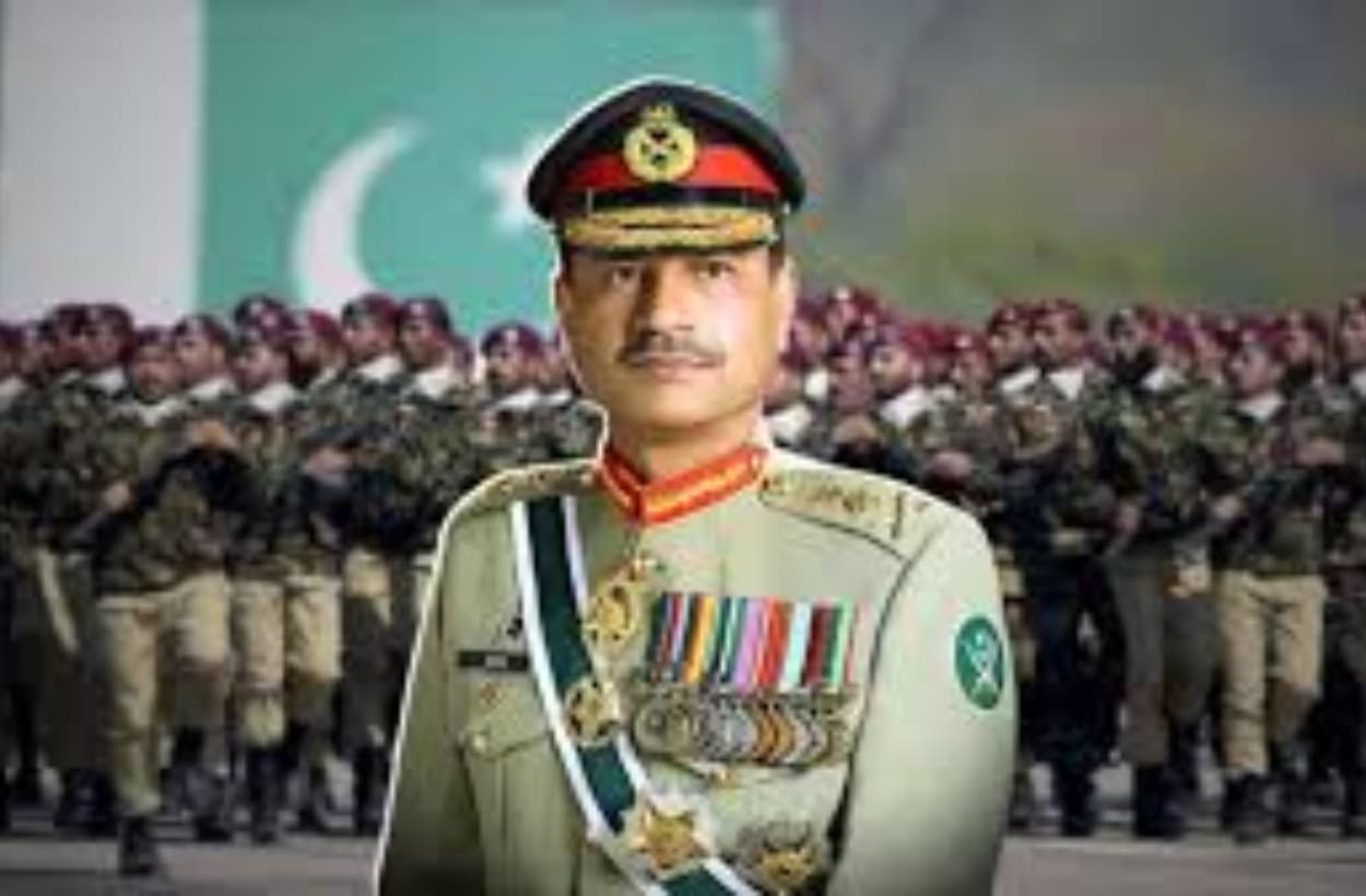 पाकिस्तानी सेना में मचा बवंडर, एक साथ 500 सैनिको ने दे दिया इस्तीफा