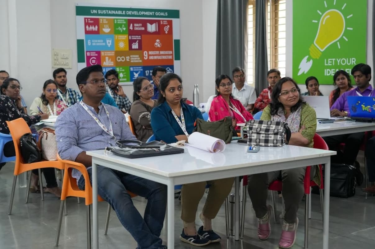 Parul University News: पारुल यूनिवर्सिटी में इनोवेशन पर पांच दिवसीय एफडीपी का आयोजन, कई गणमान्य लोग हुए शामिल