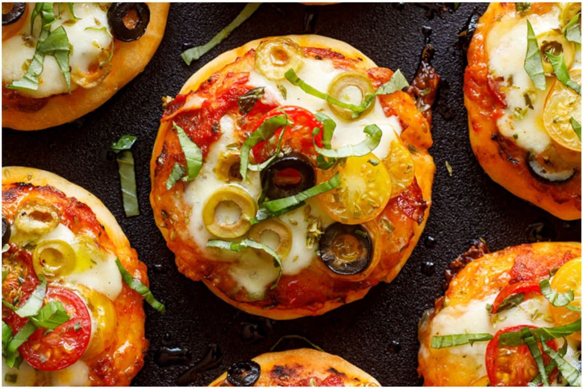Pizza Dhokla Recipe: बोरिंग नाश्ते को कहें बाय-बाय, ट्राय करें पिज्जा ढोकला Pizza Dhokla Recipe: बोरिंग नाश्ते को कहें बाय-बाय, ट्राय करें पिज्जा ढोकला