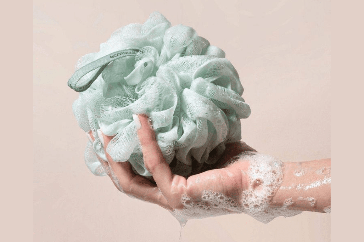 Plastic Loofah: प्लास्टिक लूफा से हो सकती है स्किन एक्ने की प्रॉब्लेम