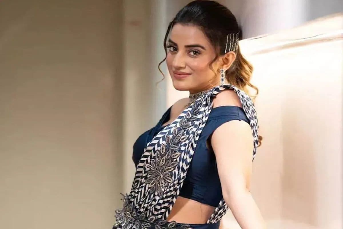 भोजपुरी एक्ट्रेस अक्षरा सिंह को कोर्ट ने भेजा नोटिस, पैसे लेकर कार्यक्रम नहीं करने का है आरोप