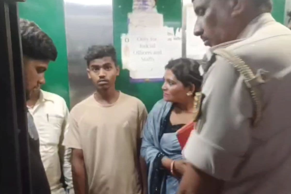 दरभंगा में परिवारवालों ने जिस बेटे का किया था अंतिम संस्कार, 2 महीने बाद लौटा घर, देखें वीडियो