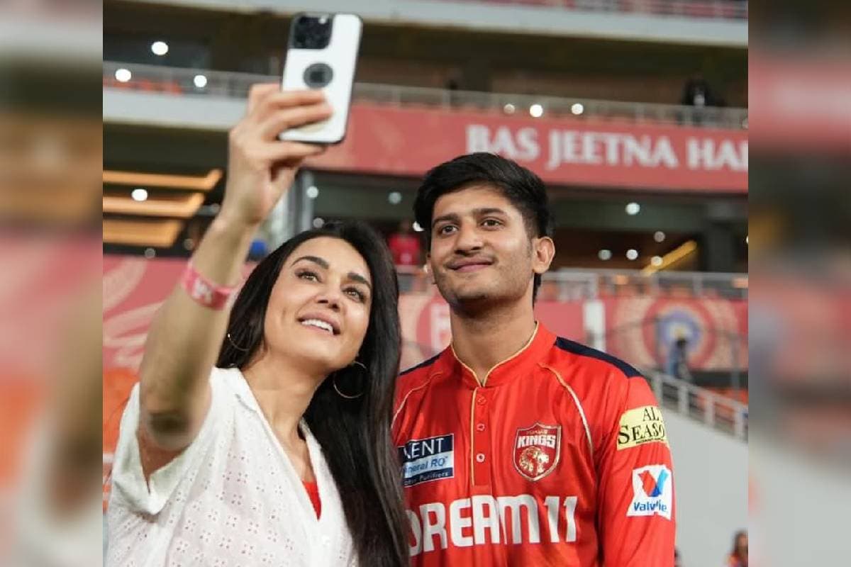 'क्रिकेट में एक चमकदार सितारे का हुआ जन्म' प्रियांस आर्य पर मालकिन प्रीति जिंटा ने लुटाया प्यार