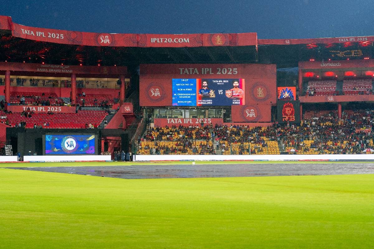 RCB vs PBKS: चिन्नास्वामी स्टेडियम में बारिश का साया, टॉस में देरी, कहीं खेल ना बिगाड़ दे ये मौसम