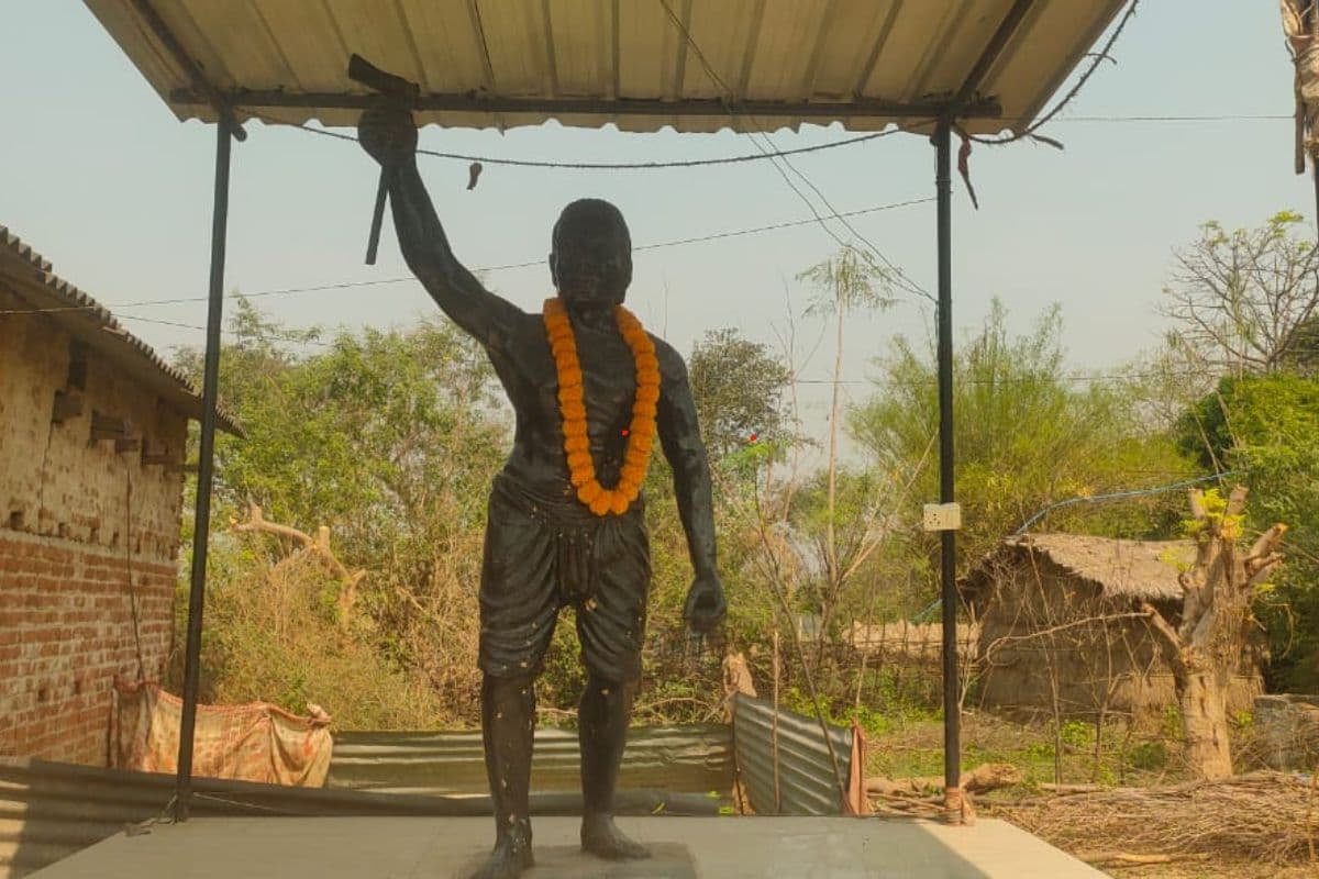 चुआड़ विद्रोह की कहानी: कौन हैं रघुनाथ महतो? जिसे लेकर भिड़ जाते हैं दो समुदाय के लोग