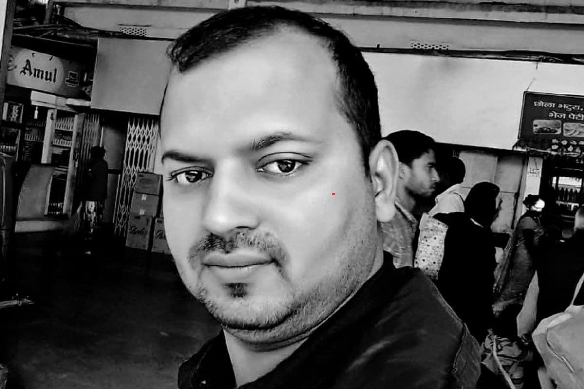 Pahalgam Attack: माता-पिता को वैष्णो देवी दर्शन कराने की मनीष रंजन की इच्छा रह गई अधूरी, पत्नी का रो-रोकर बुरा हाल