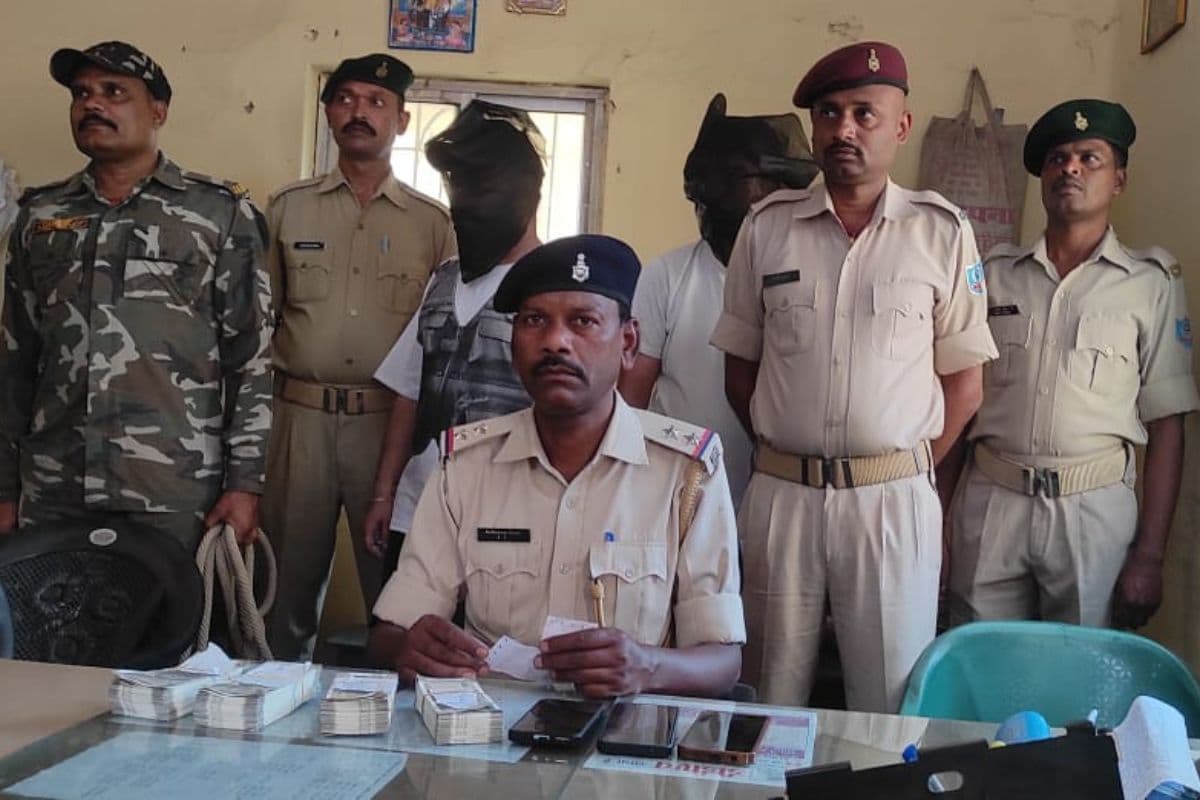 झारखंड में GRP की बड़ी कार्रवाई, 4 लाख के जाली नोट के साथ पंजाब के 2 तस्कर अरेस्ट