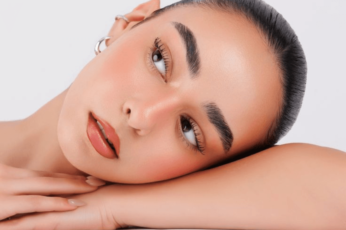 5 Best Tinted and Glowing Sunscreens for Summer: गर्मी में भारी मेकअप नहीं – बस टिंटेड और ग्लोइंग सनस्क्रीन से पाएं ग्लो