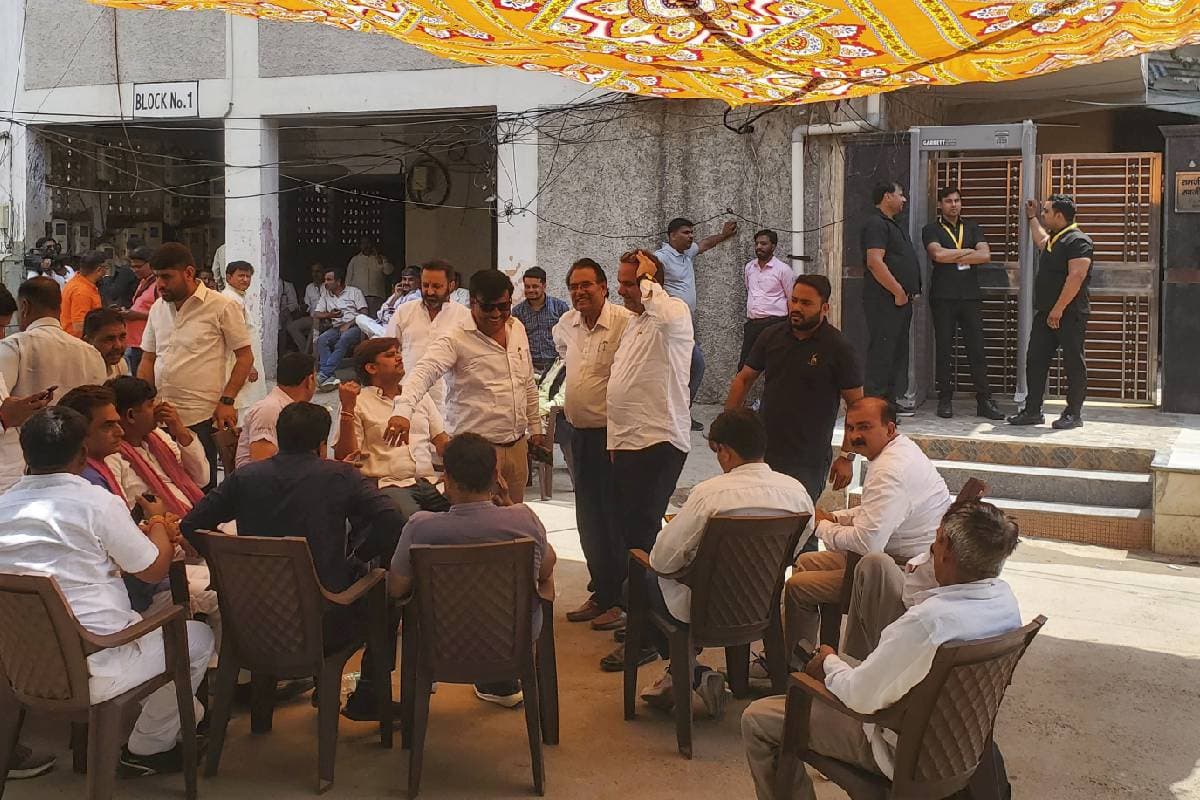 Karni Sena Protest : सुबह 8 बजे से शाम 6 बजे तक सपा सांसद रामजी लाल सुमन रहे डर के साए में