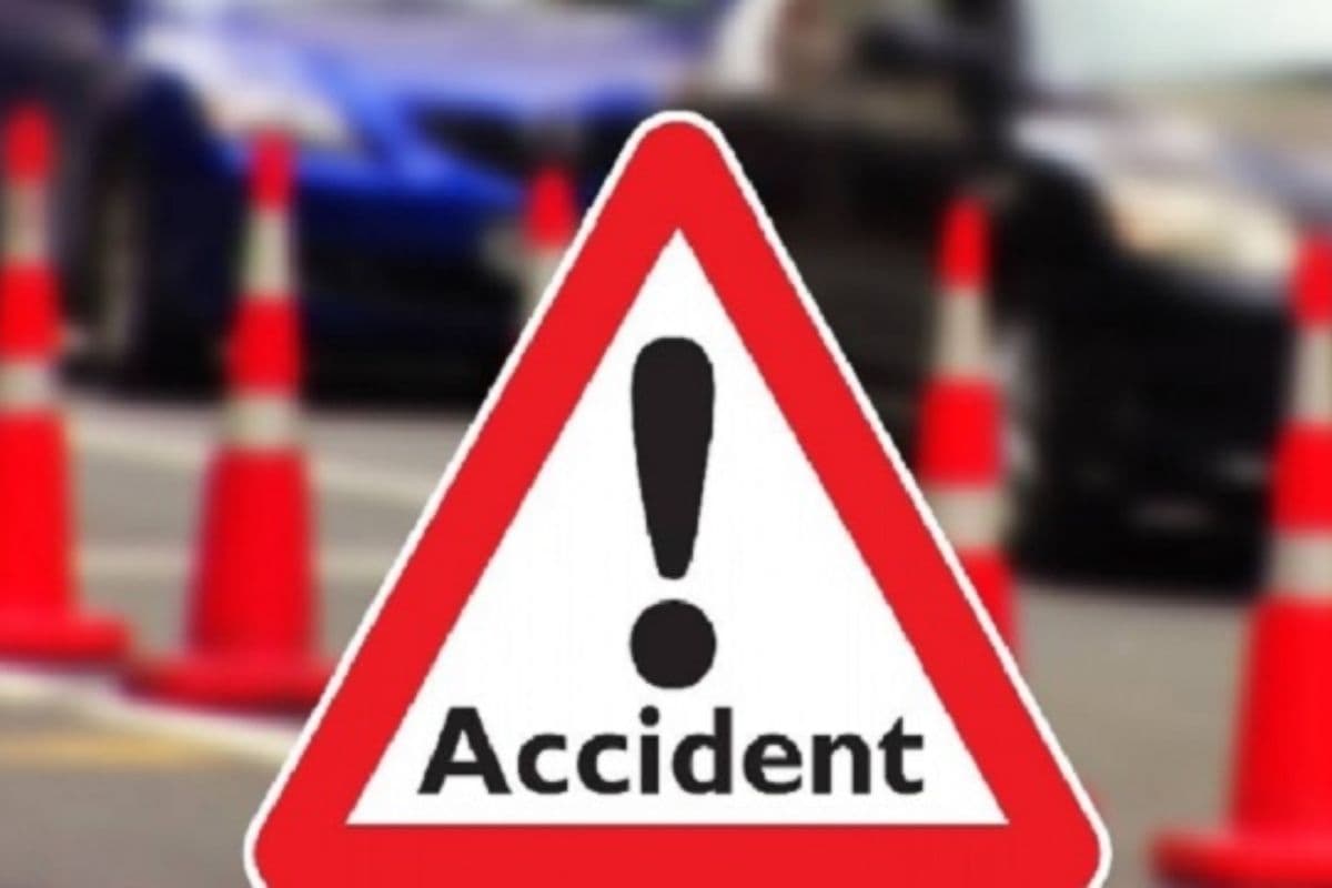 Bihar News: तेज रफ्तार हाइवा ने बाइक सवार की ले ली जान, पति के सामने पत्नी ने तोड़ा दम