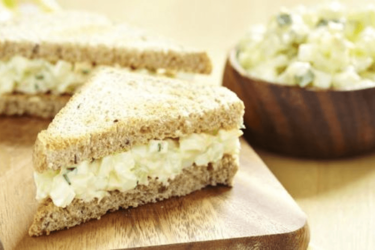 Cheese Sandwich Recipe: शाम की भूख और बच्चों की टिफिन के लिए बनाएं टेस्टी चीज सैंडविच