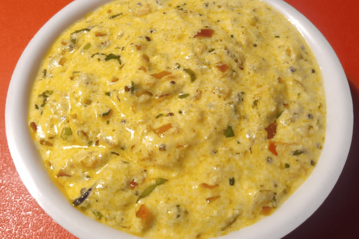 Dahi Sabji Recipe: दही की चटपटी और हेल्दी सब्जी, अब मिनटों में बनाएं टेस्टी डिनर