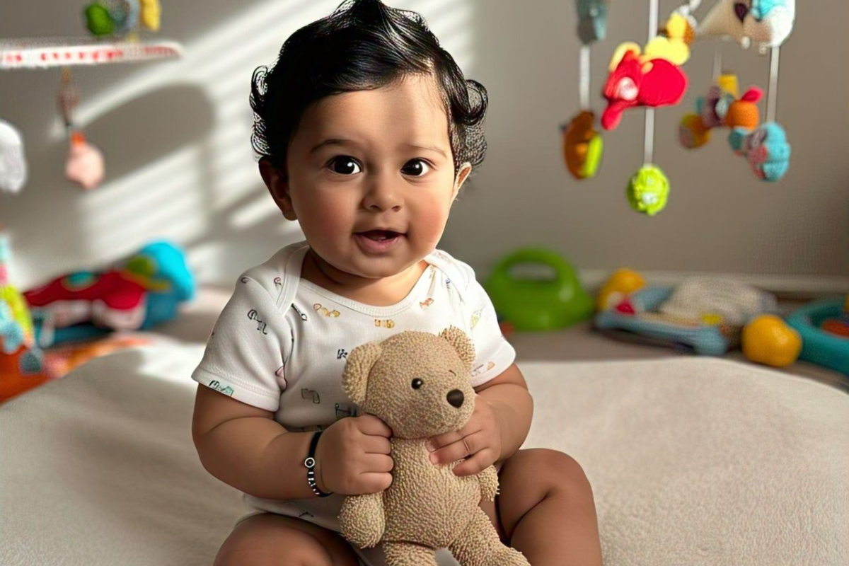 Baby Names: नन्हें राजकुमार को दें यूनिक और संस्कृत से जुड़े नाम, देखें लिस्ट