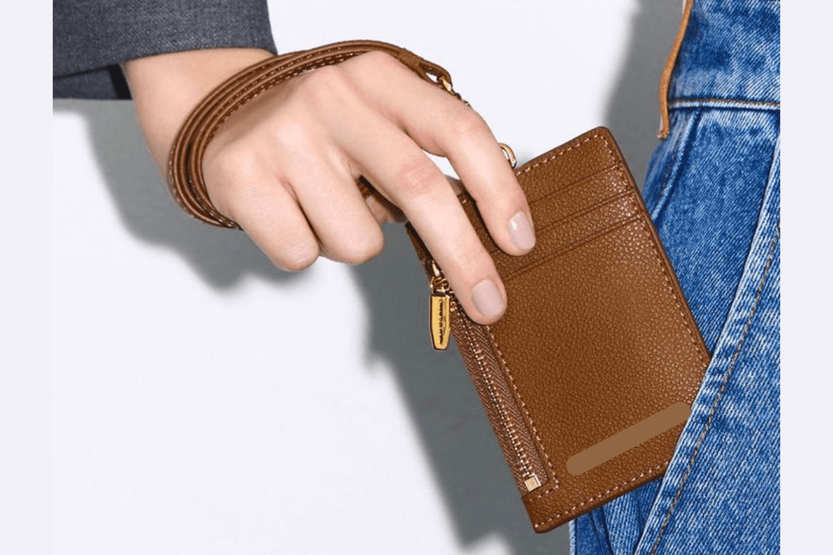Men’s Wallet Designs: वॉलेट में भी चाहिए स्टाइल- तो ट्राय करें लेटेस्ट वॉलेट डिजाइन्स