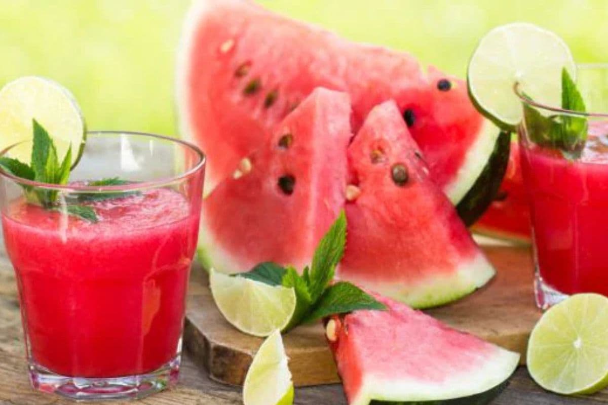 Watermelon Juice Recipe: गर्मी में दिलाएगा ठंडक का एहसास,5 मिनट में तैयार करें तरबूजे का जूस