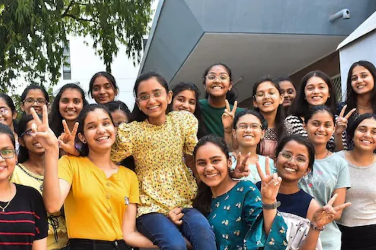 TN SSLC 10th Result 2025 OUT: तमिलनाडु बोर्ड 10वीं का रिजल्ट जारी, tnresults.nic.in पर देखें