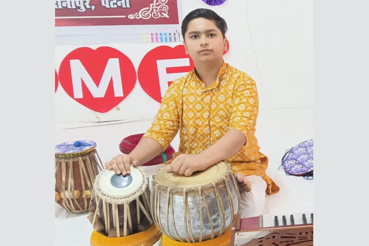 Success Story: तबले की ताल पर सपनों की उड़ान, बिहार के अर्णव मिश्रा ने छोटी उम्र में रचा इतिहास