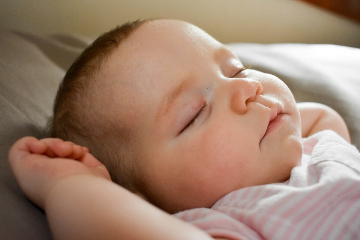 Baby Names: आपकी बेटी के ये नाम उसे दिलाएंगे सभी का प्यार और सम्मान, अर्थ जानकार प्रसन्न हो जाएंगे आप