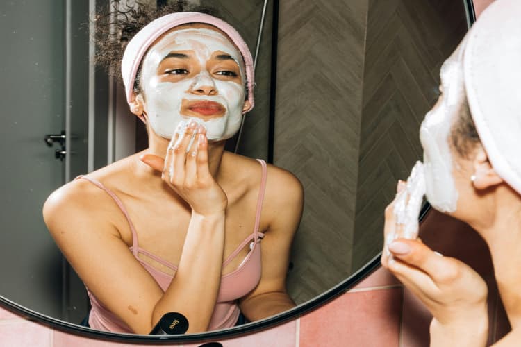 Beauty Tips: खुद के चेहरे की चमक देख हैरान रह जाएंगे आप, इस तरह से चावल के आटे का सेवन स्किन को बनाएगा ग्लोइंग