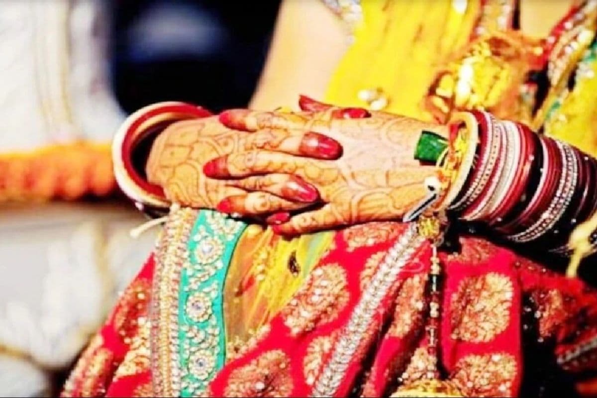 शादी के चार दिन बाद प्रेमी को 'भाई' बताकर लाई दुल्हन, ससुराल में खुला राज तो मच गया बवाल