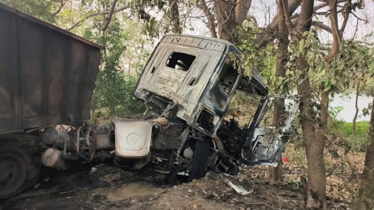 Bihar News: ट्रक और टैंकर के बीच भीषण टक्कर में गाड़ियों के उड़े परखच्चे, एक की मौत