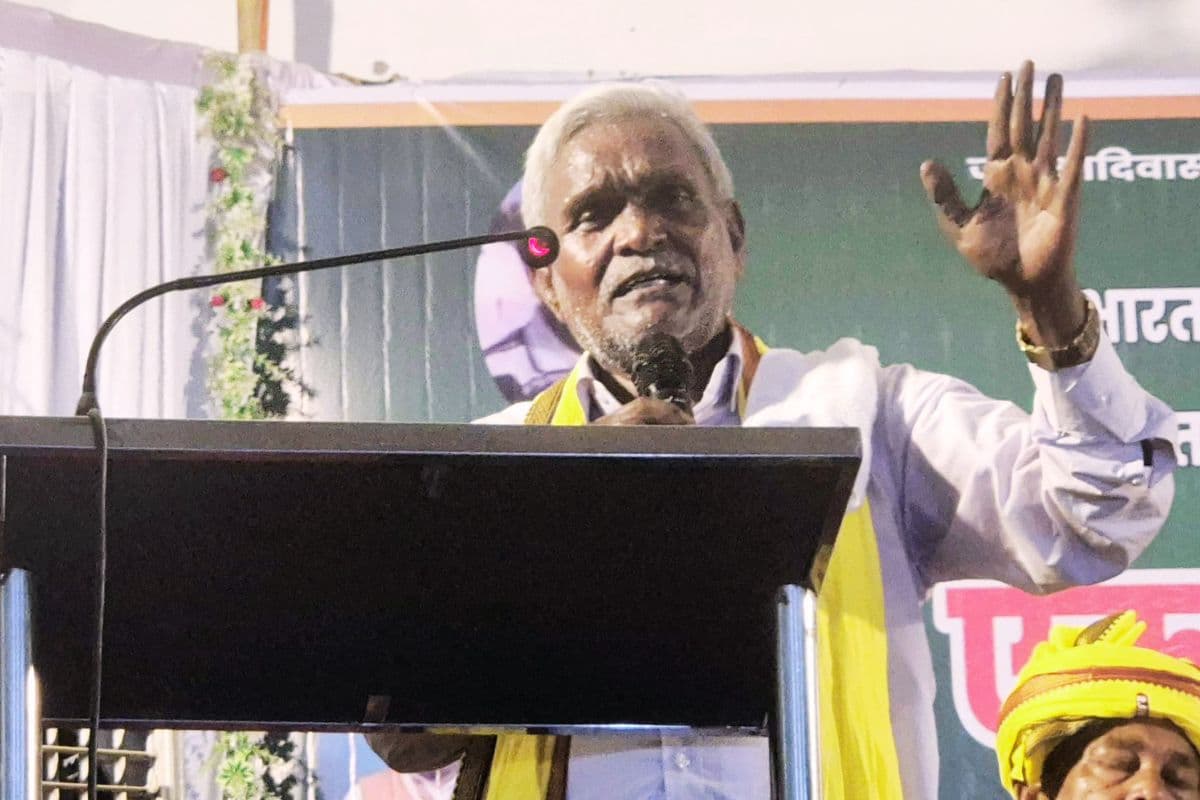 चाकुलिया में गरजे चंपाई सोरेन, धर्मांतरण और आदिवासियों के अस्तित्व पर कह दी ये बड़ी बात