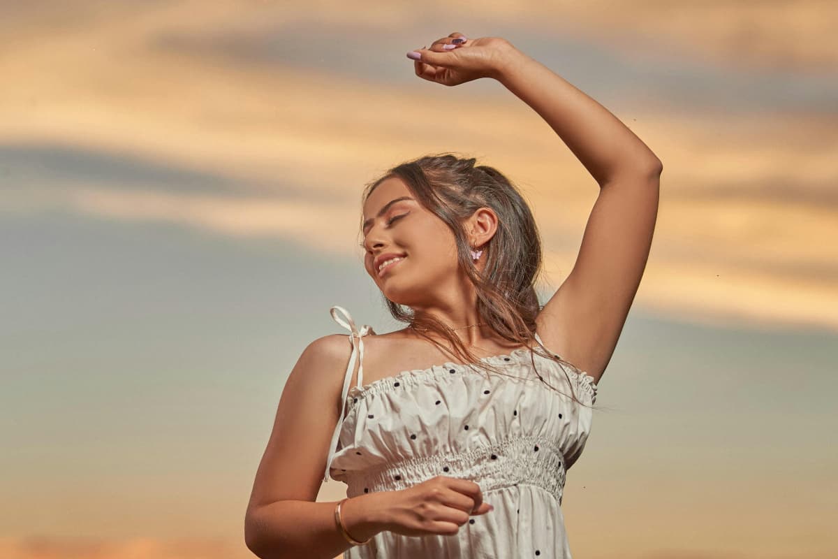 Dark Underarms: डार्क अंडरआर्म्स की वजह से दूसरों के सामने अब नहीं होना पड़ेगा शर्मिंदा, समय रहते सुधार लें ये गलतियां