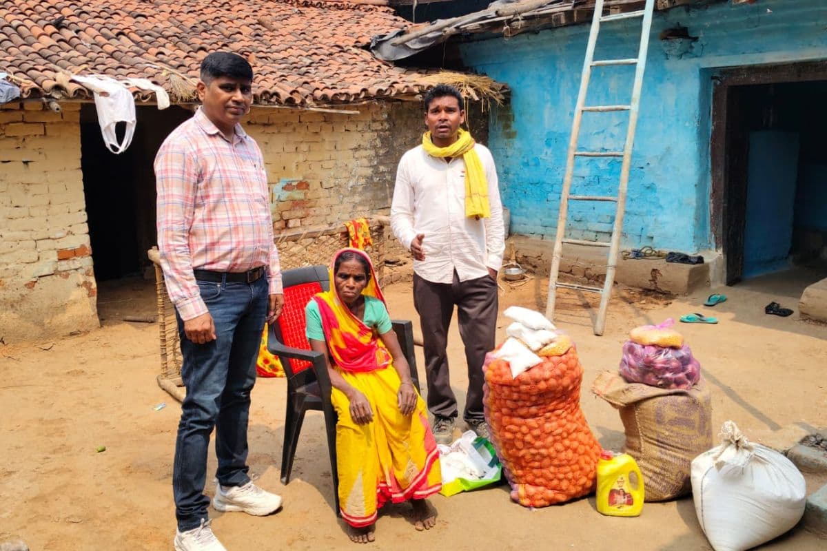 dhanbad poor family help