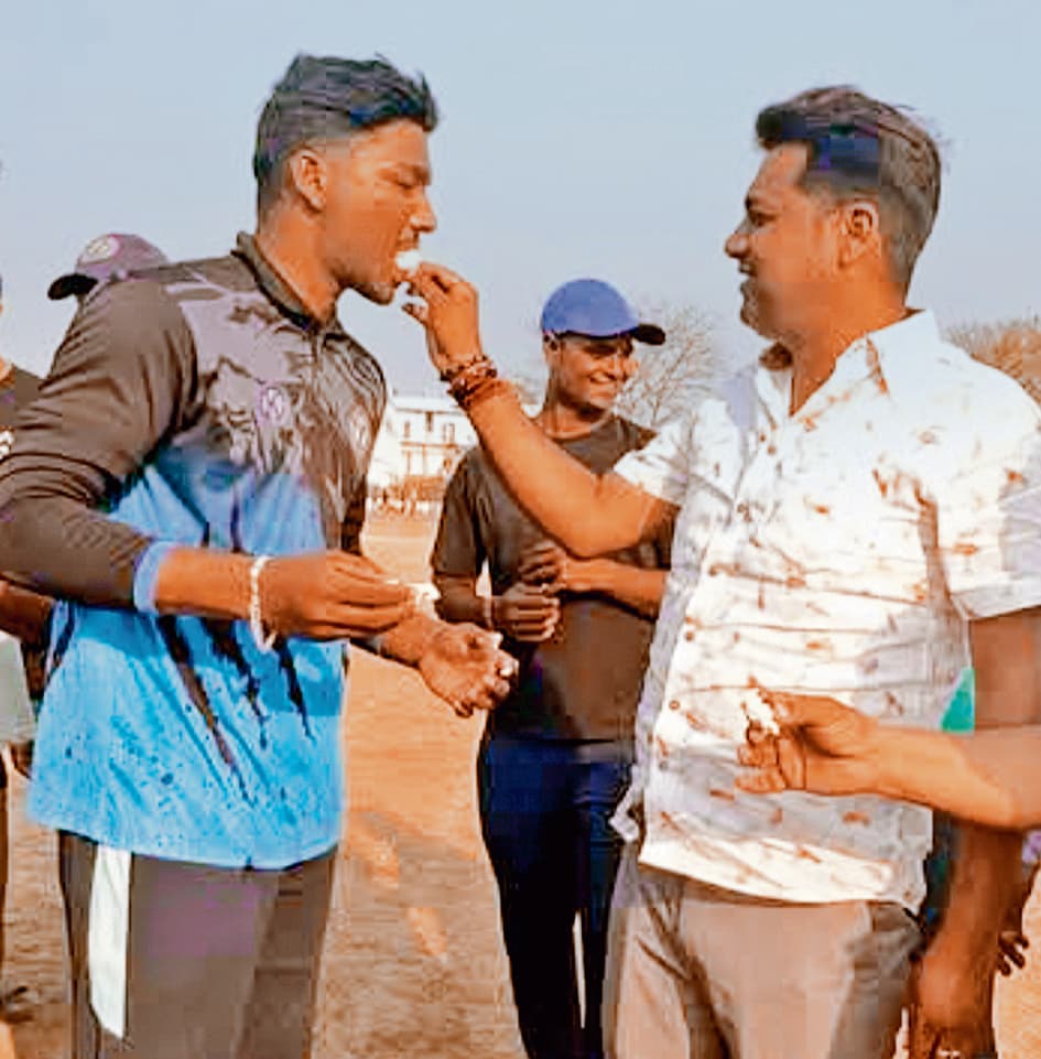 बीसीसीआइ के नेशनल क्रिकेट अकादमी में पृथ्वीराज का चयन, लोगों में खुशी