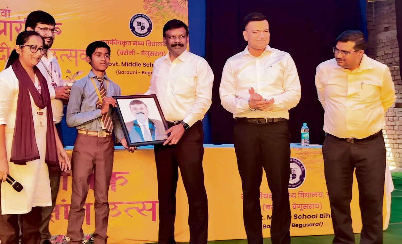 दृढ़ निश्चय व आत्मविश्वास ही आपको ऊंचाई पर ले जा सकता है : एस सिद्धार्थ