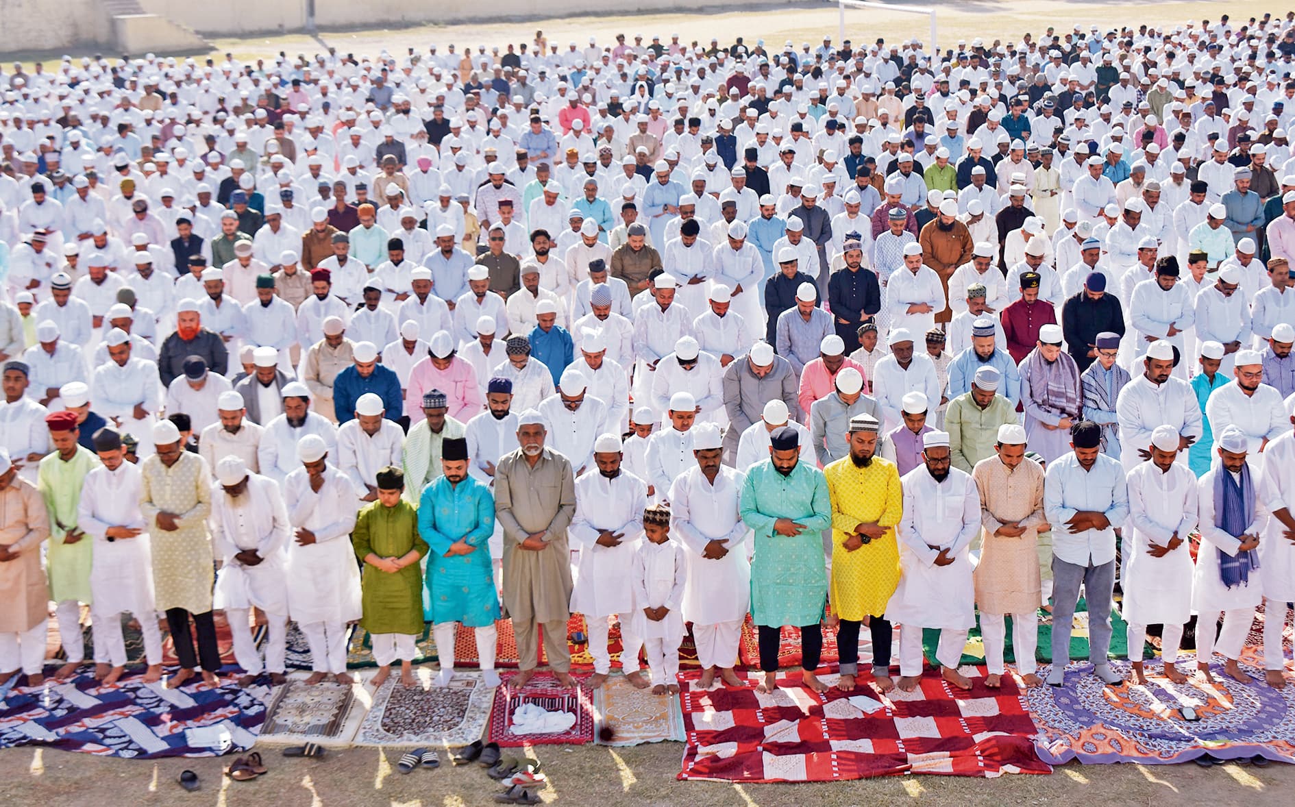 Gaya News : अल्लाह की इबादत कर खुशहाली व तरक्की के लिए मांगी दुआएं