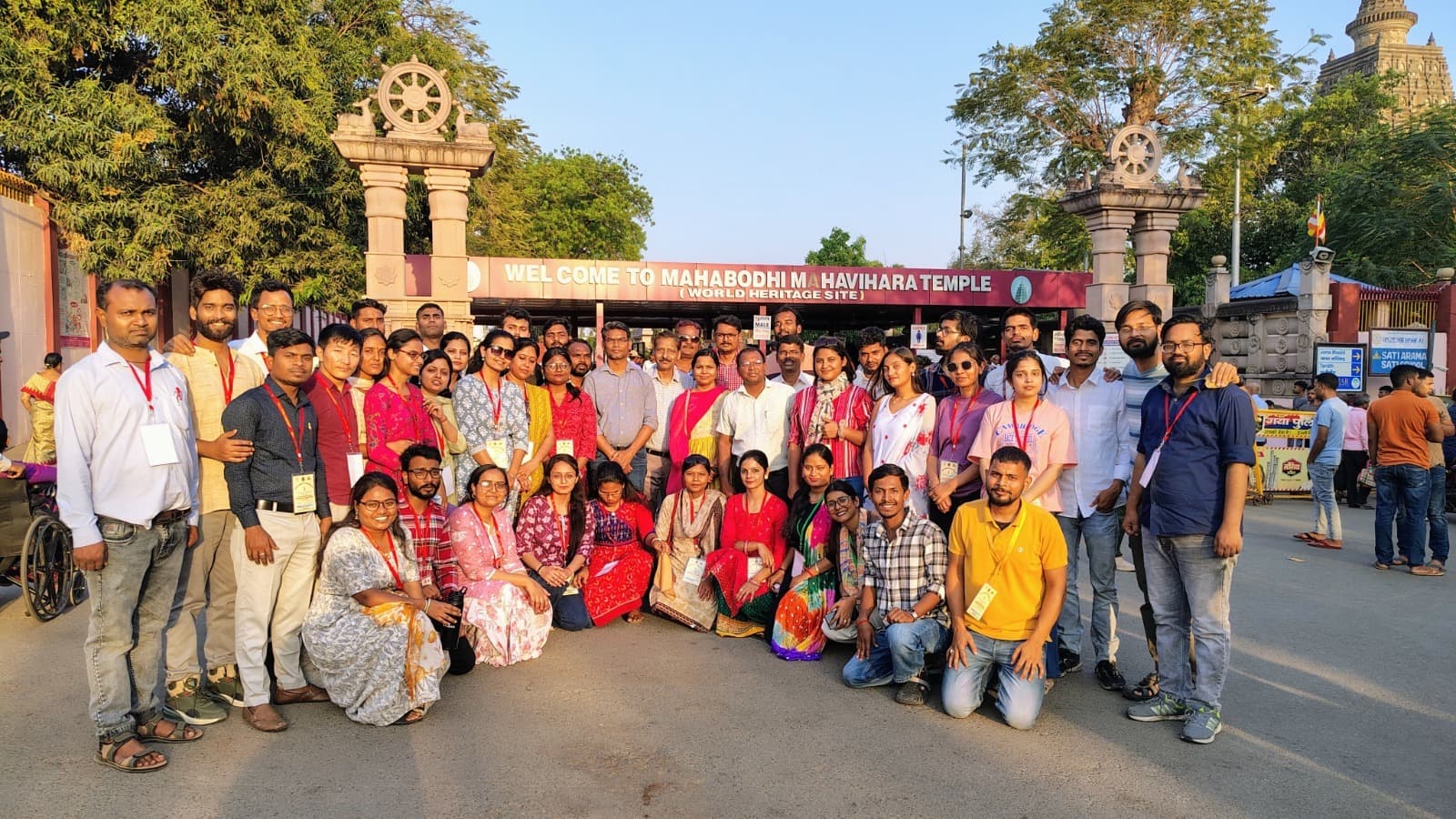 Gaya News : शोध पद्धति कार्यशाला के प्रतिभागियों ने बोधगया का फील्ड विजिट किया