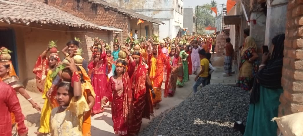 भगैया में श्रीराम कथा को लेकर निकाली गयी कलश शोभा यात्रा