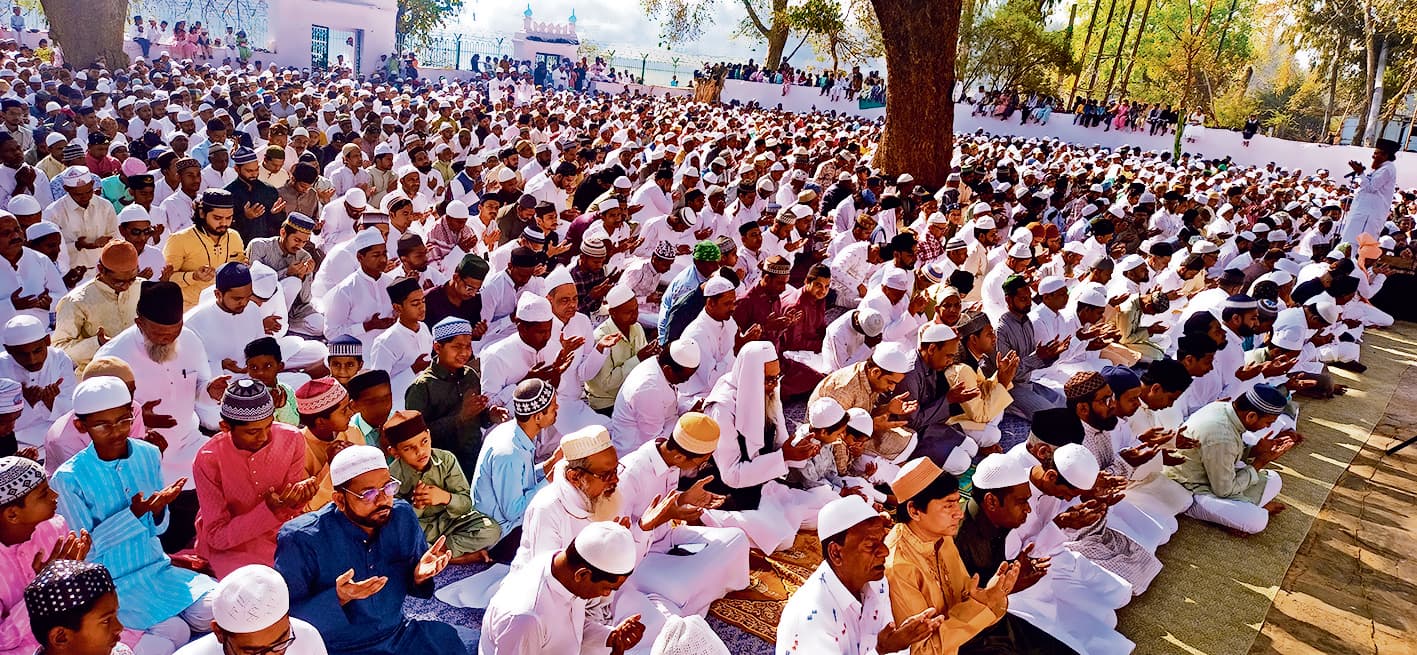 Sasaram news. अमन-चैन के साथ मांगी बरकत