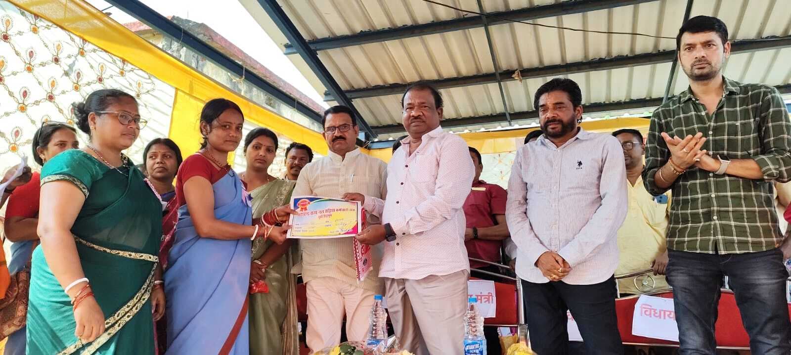 East Singhbhum News : जिले की 1500 जलसहियाओं को अब हर माह मिलेंगे 2000 रुपये : मंत्री