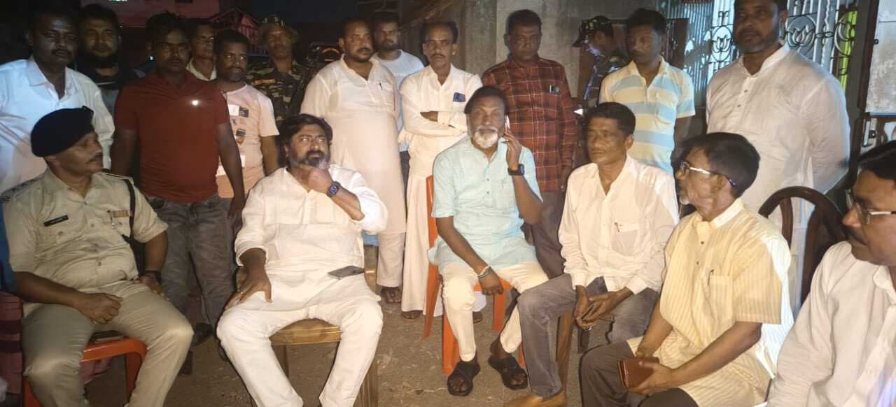 सांसद विजय हांसदा ने लोगों को दी ईद उल फितर की बधाई