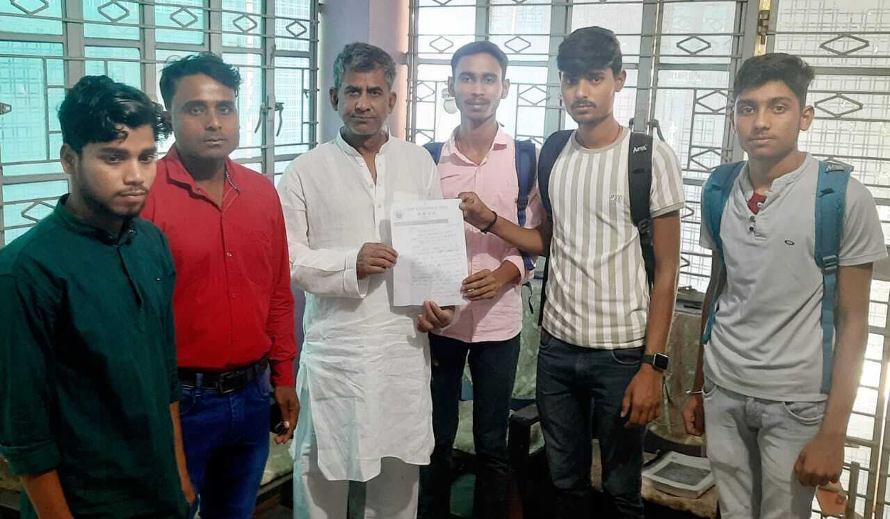 अभाविप ने पीयू सिंडिकेट सदस्य को सौंपा ज्ञापन